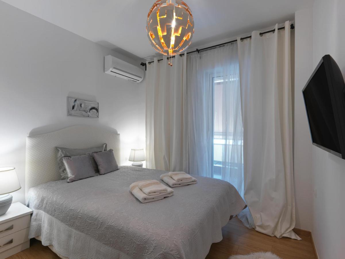 Elegant Apartment In Glyfada Atena Exterior foto